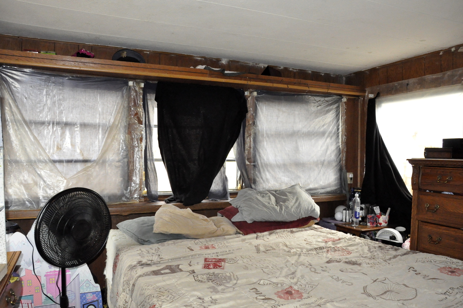 3350 East 2059th Road Ottawa, IL 61350 - Photo 21 of 23 a bedroom with a large bed and a window