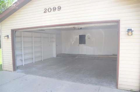 2099 North Long Lake Road Fenton, MI 48430 - Photo 29 of 29 20401884-28.JPG
