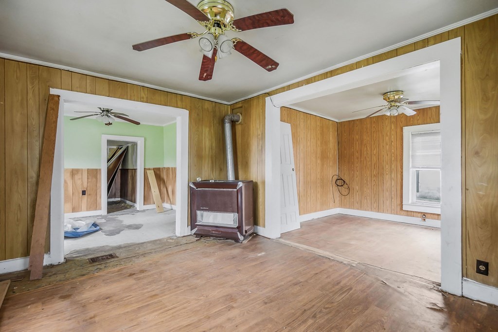 147 Mayberry Street Sparta, TN 38583 - Photo 10 of 22 a view of a hallway view with furniture and chandelier fan