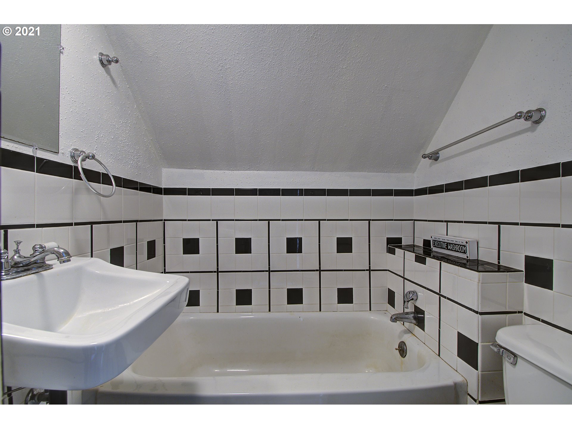 1727 Rose Valley Road Kelso, WA 98626 - Photo 20 of 32 Gallery Image 20