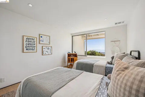 $4,125,000 | 14001 Skyline Boulevard, Oakland, CA 94619