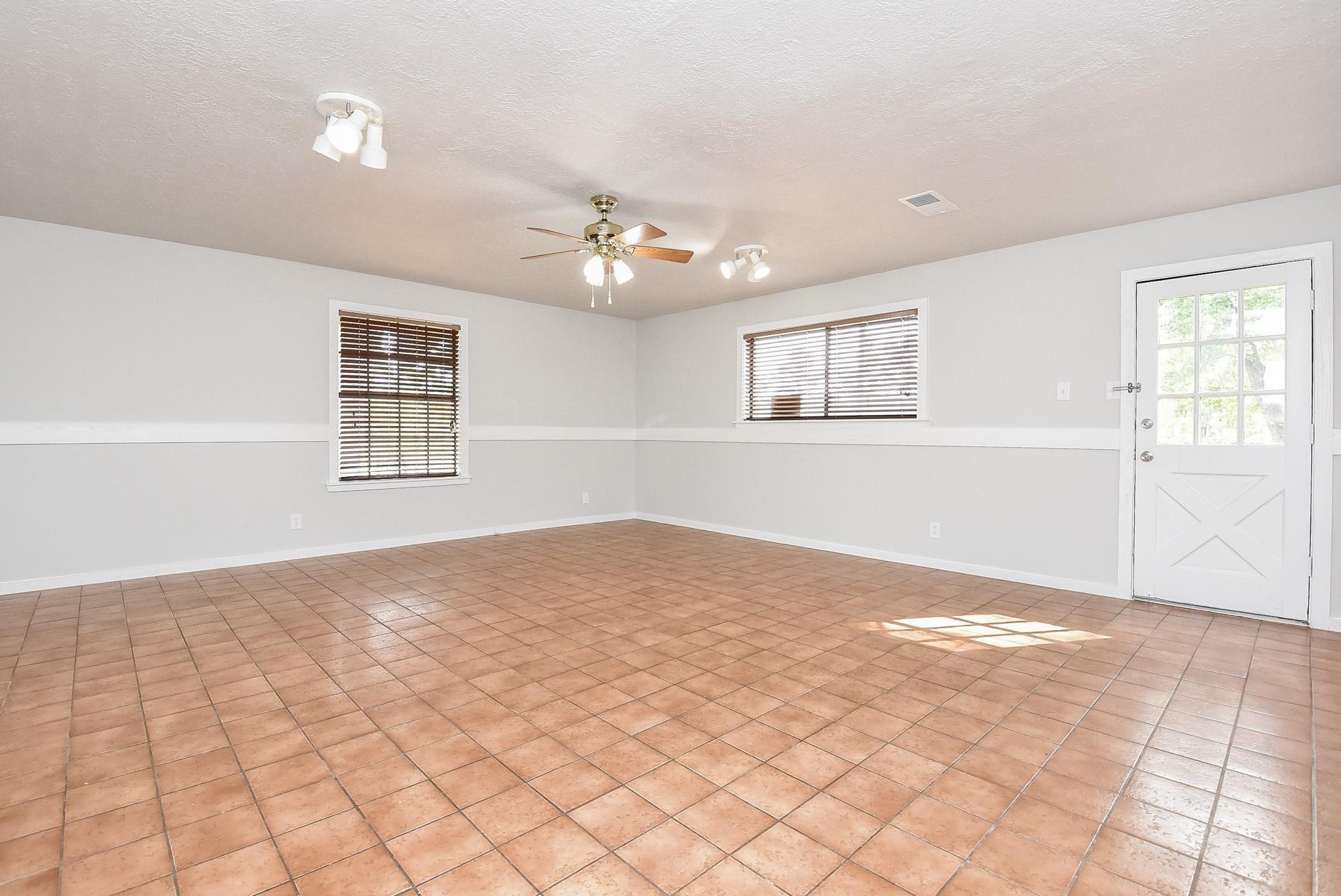 12713 Roy Harris Loop Conroe, TX 77306 - Photo 25 of 41