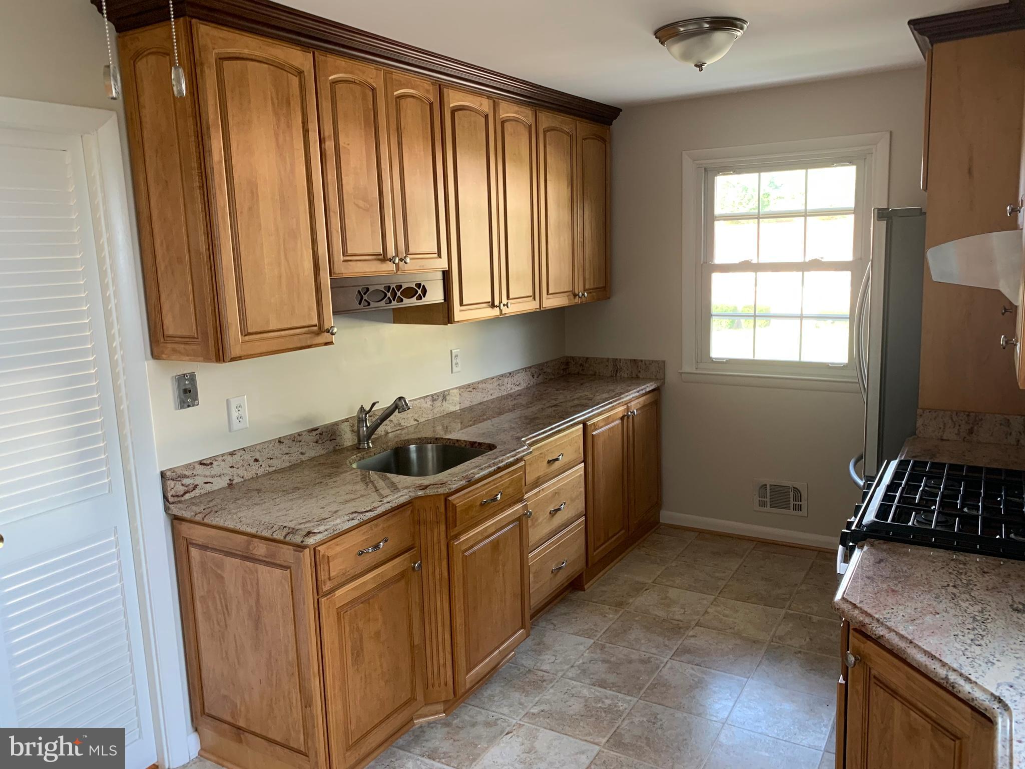 1103 Colony Ridge Road Odenton, MD 21113 - Photo 3 of 22 Kitchen