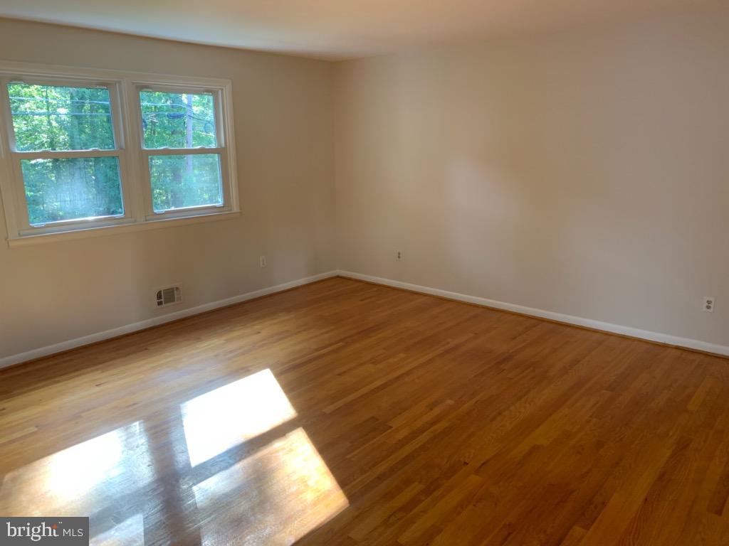 1103 Colony Ridge Road Odenton, MD 21113 - Photo 6 of 22 Living/Dining Combo