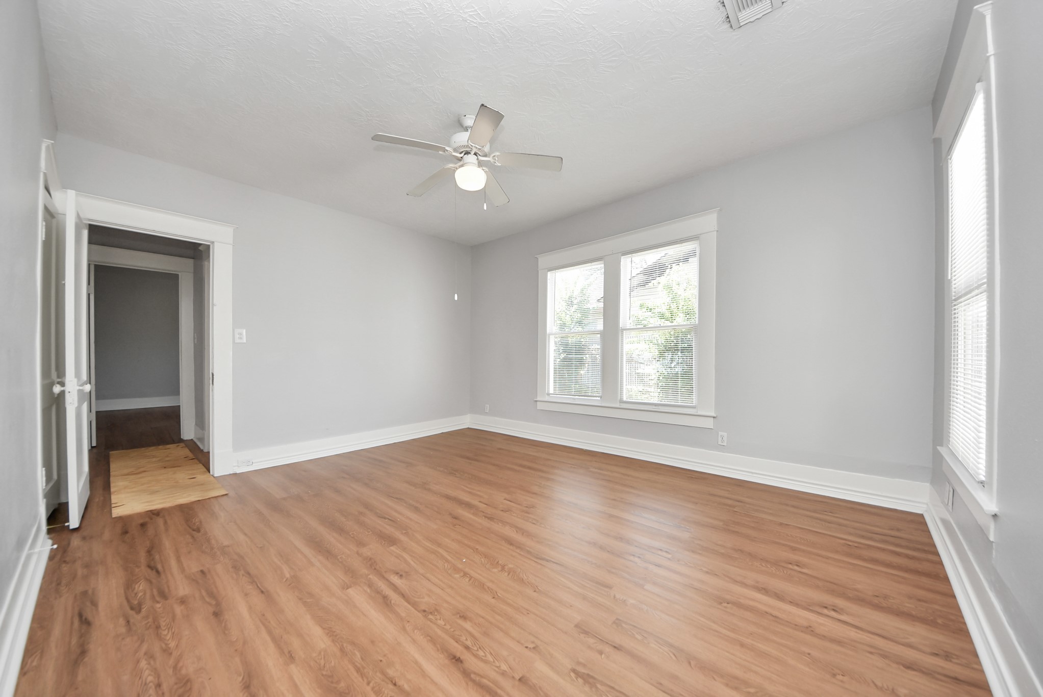 6 Jenkins Street Houston, TX 77003 - Photo 38 of 42
