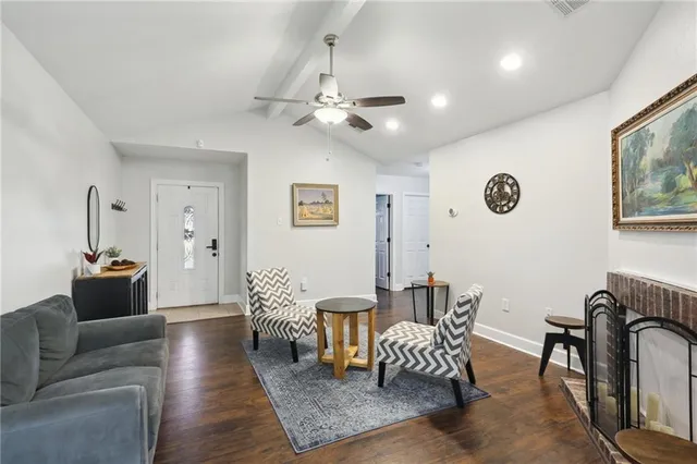 $1,800 | 4534 Paris Avenue, New Orleans, LA 70122