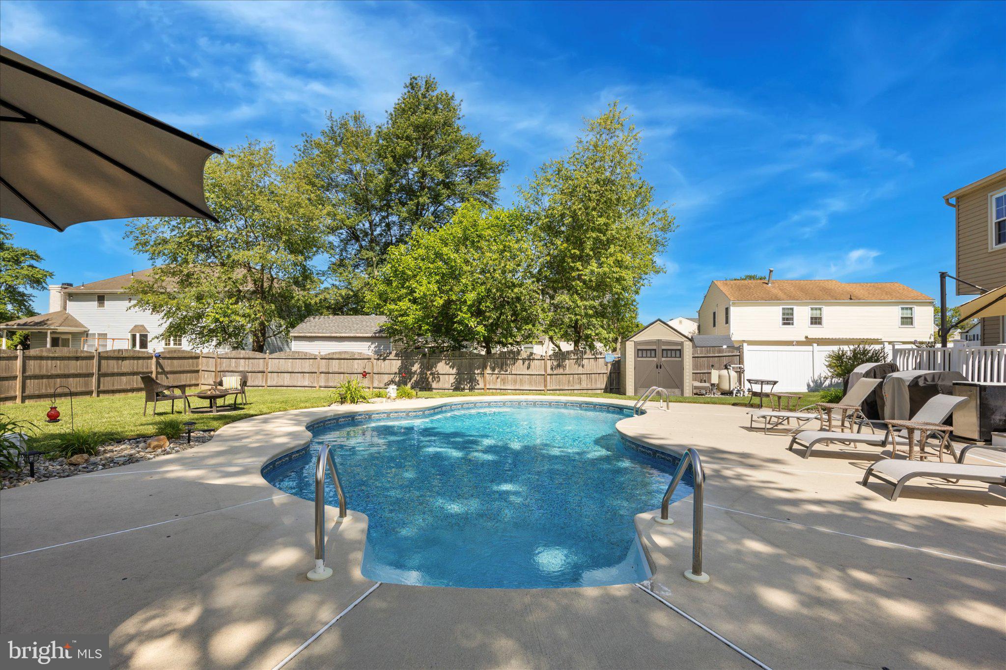 21 Glamis Road Blackwood, NJ 08012 - Photo 3 of 5 Sunny oasis with inviting pool.