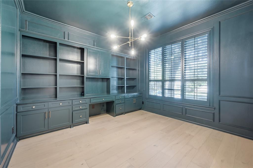 5312 Tennington Park Dallas, TX 75287 - Photo 5 of 40