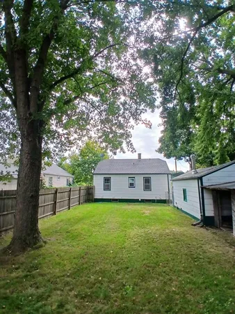$129,900 | 1053 East Empire Avenue, Benton Harbor, MI 49022