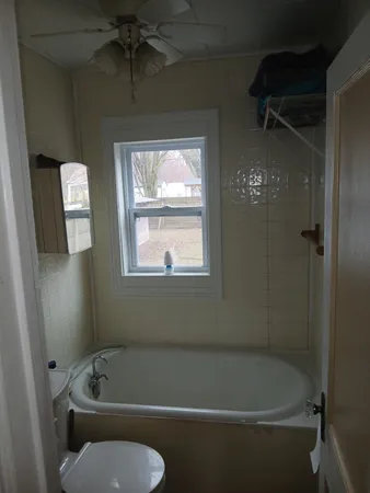 $129,900 | 1053 East Empire Avenue, Benton Harbor, MI 49022