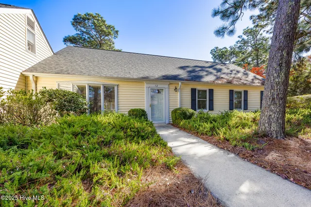 $310,000 | 12 Village Green Circle, Unit 12, Southern Pines, NC 28387