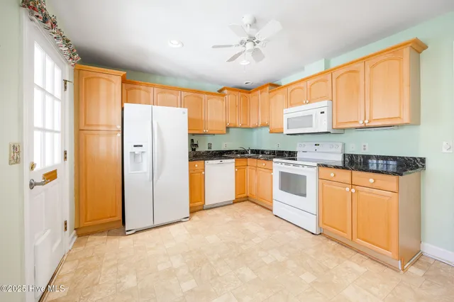 $310,000 | 12 Village Green Circle, Unit 12, Southern Pines, NC 28387