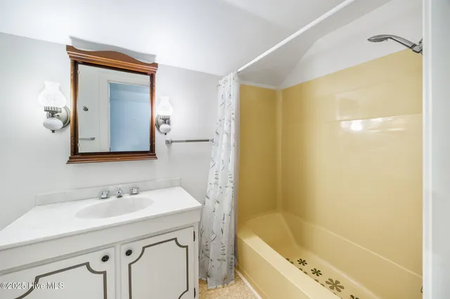 $310,000 | 12 Village Green Circle, Unit 12, Southern Pines, NC 28387