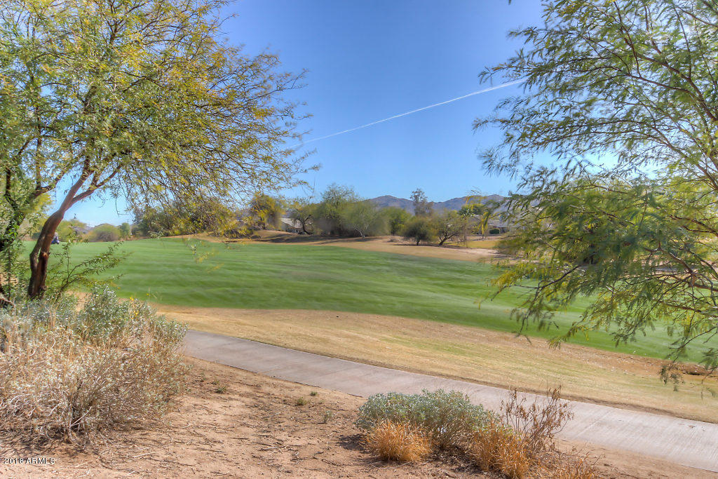 2720 East Carson Road Phoenix, AZ 85042 - Photo 11 of 44 Community (6)-SMALL - Copy