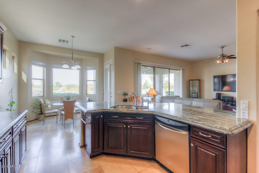 2720 East Carson Road Phoenix, AZ 85042 - Photo 20 of 44 Kitchen (3)-SMALL