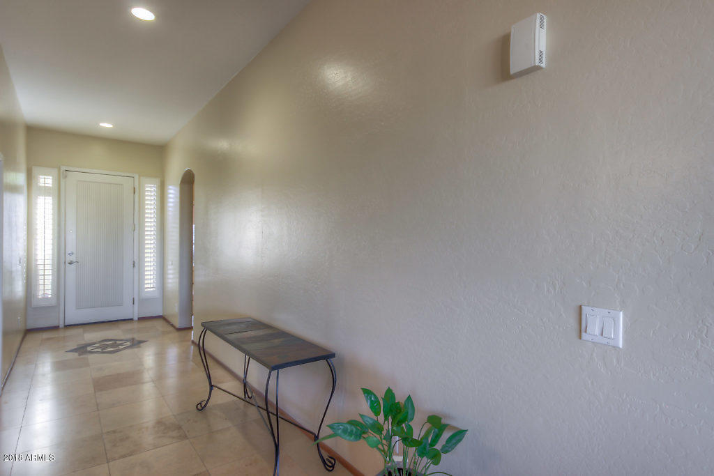 2720 East Carson Road Phoenix, AZ 85042 - Photo 25 of 44 Living Room (2)-SMALL
