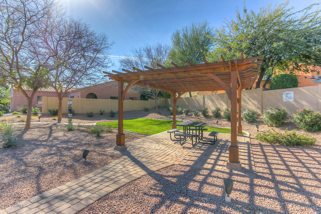 2720 East Carson Road Phoenix, AZ 85042 - Photo 9 of 44 Community (4)-SMALL
