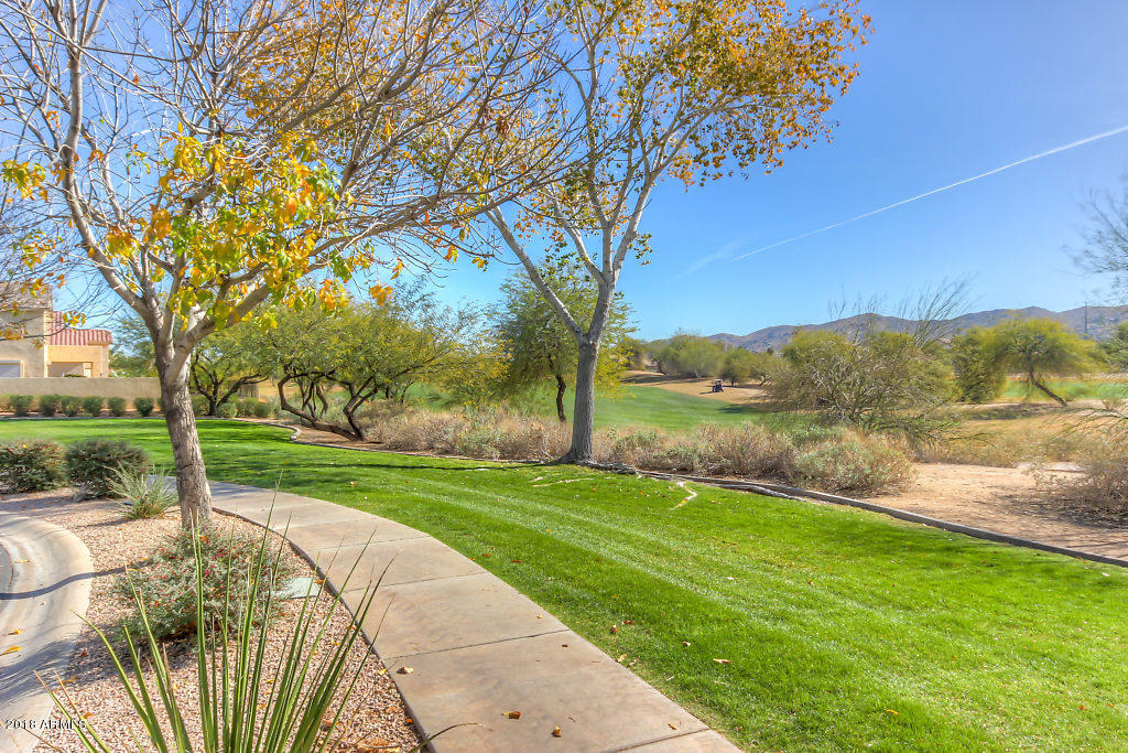 2720 East Carson Road Phoenix, AZ 85042 - Photo 10 of 44 Community (5)-SMALL
