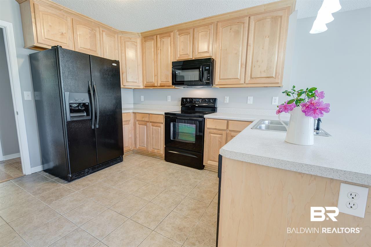 12725 White Road Bay Minette, AL 36507 - Photo 9 of 22 Kitchen
