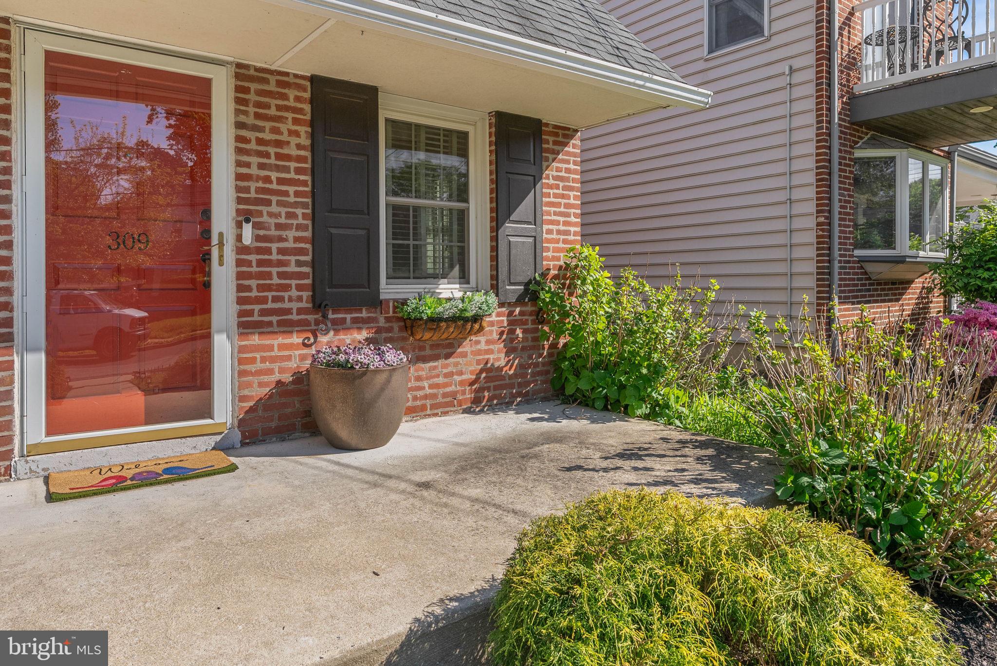 309 Valley View Road Media, PA 19063 - Photo 6 of 42