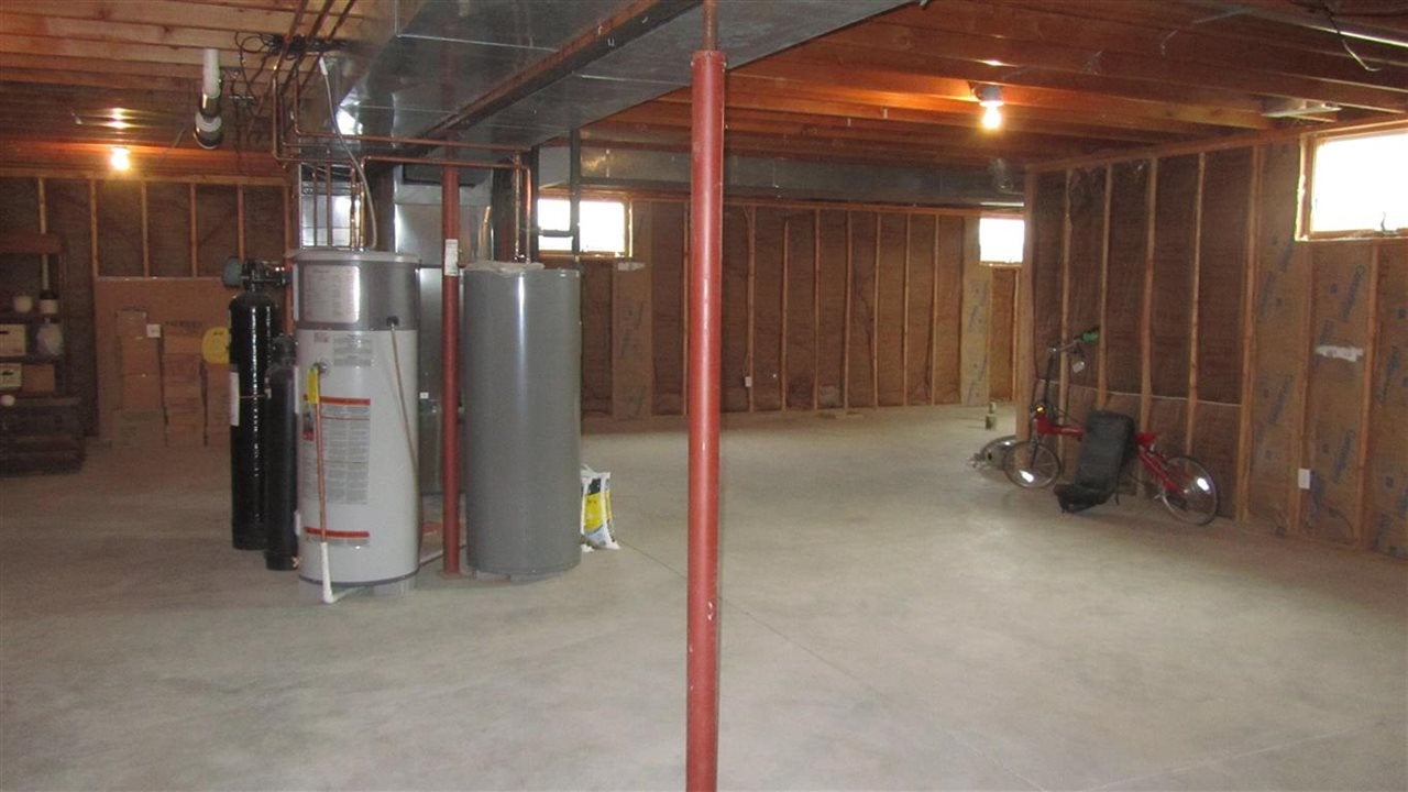2540 Anchorage Road Northeast Solon, IA 52333 - Photo 25 of 32 Gallery Image 25