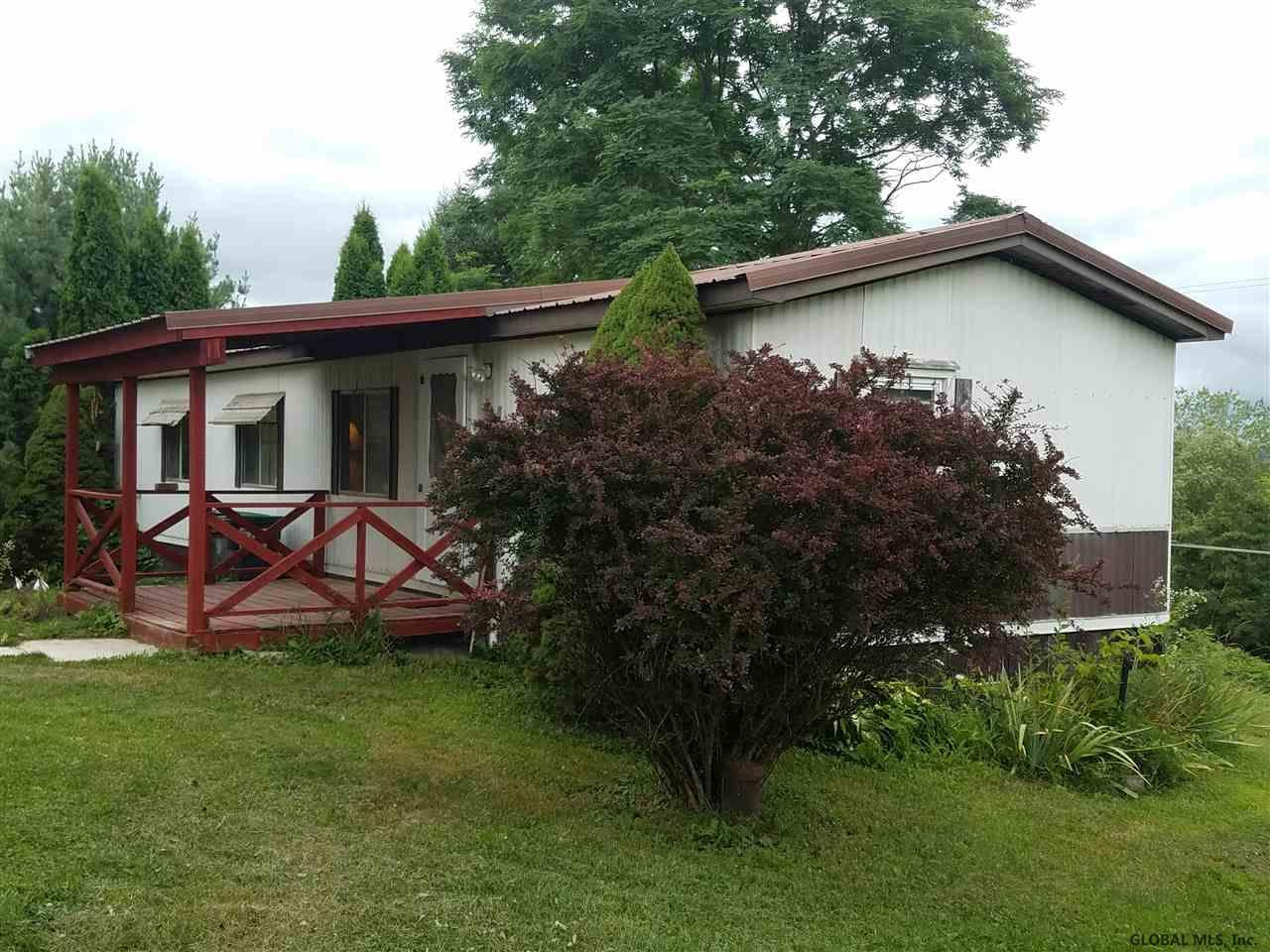 262 Barton Road Pittstown, NY 12028 - Photo 4 of 24 Photo 4