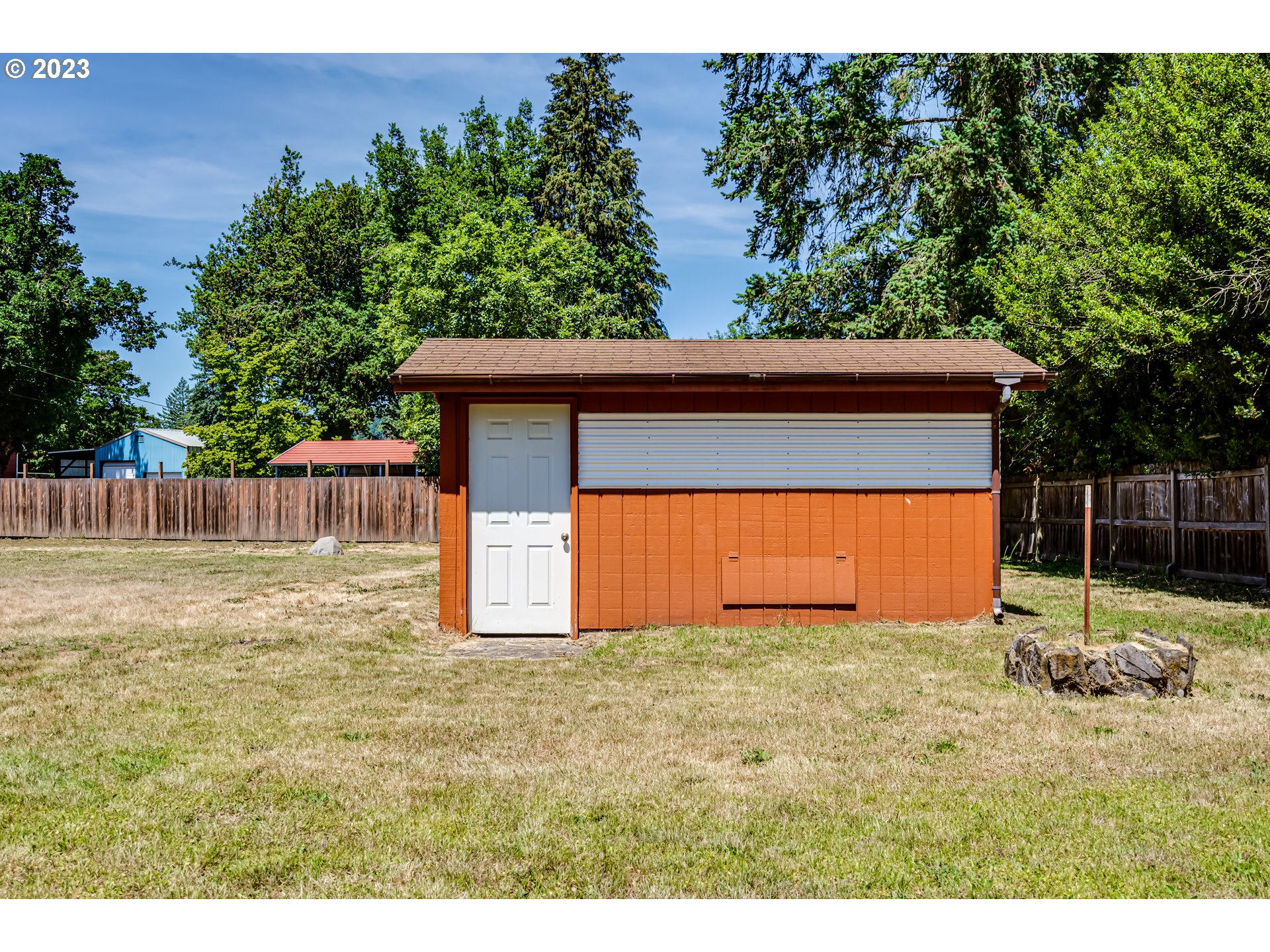 88240 Millican Road Springfield, OR 97478 - Photo 15 of 15 a view of a backyard
