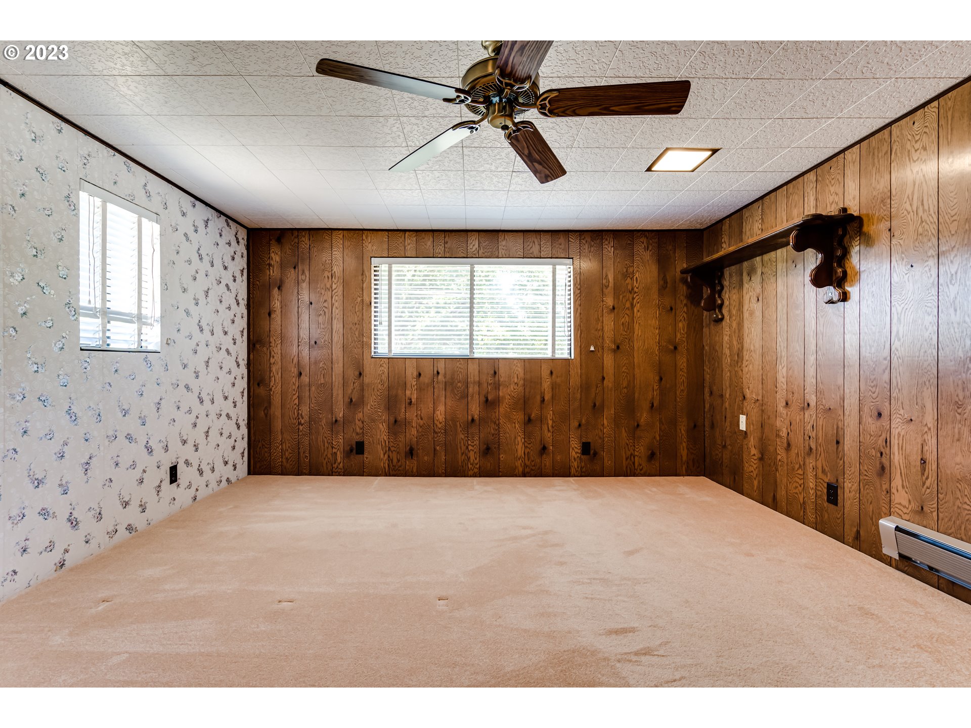 88240 Millican Road Springfield, OR 97478 - Photo 9 of 15 a view of an empty room with a window