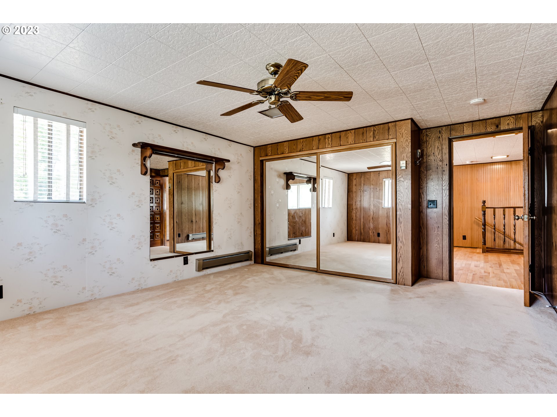88240 Millican Road Springfield, OR 97478 - Photo 10 of 15 a view of empty room with ceiling fan