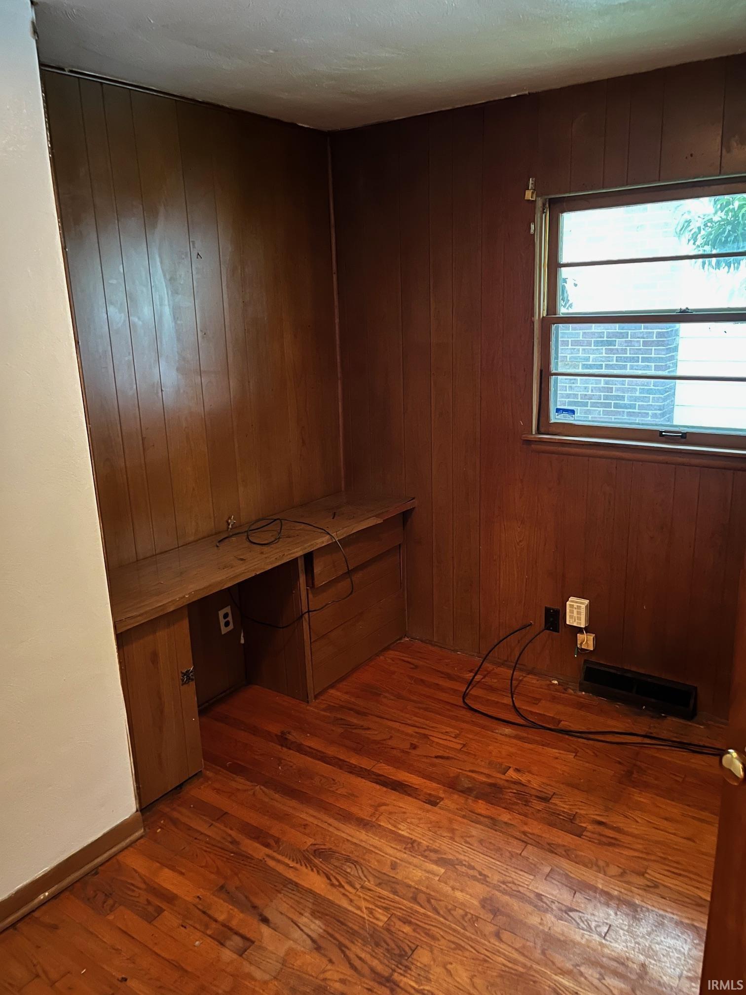 1045 Eclipse Place South Bend, IN 46628 - Photo 16 of 35