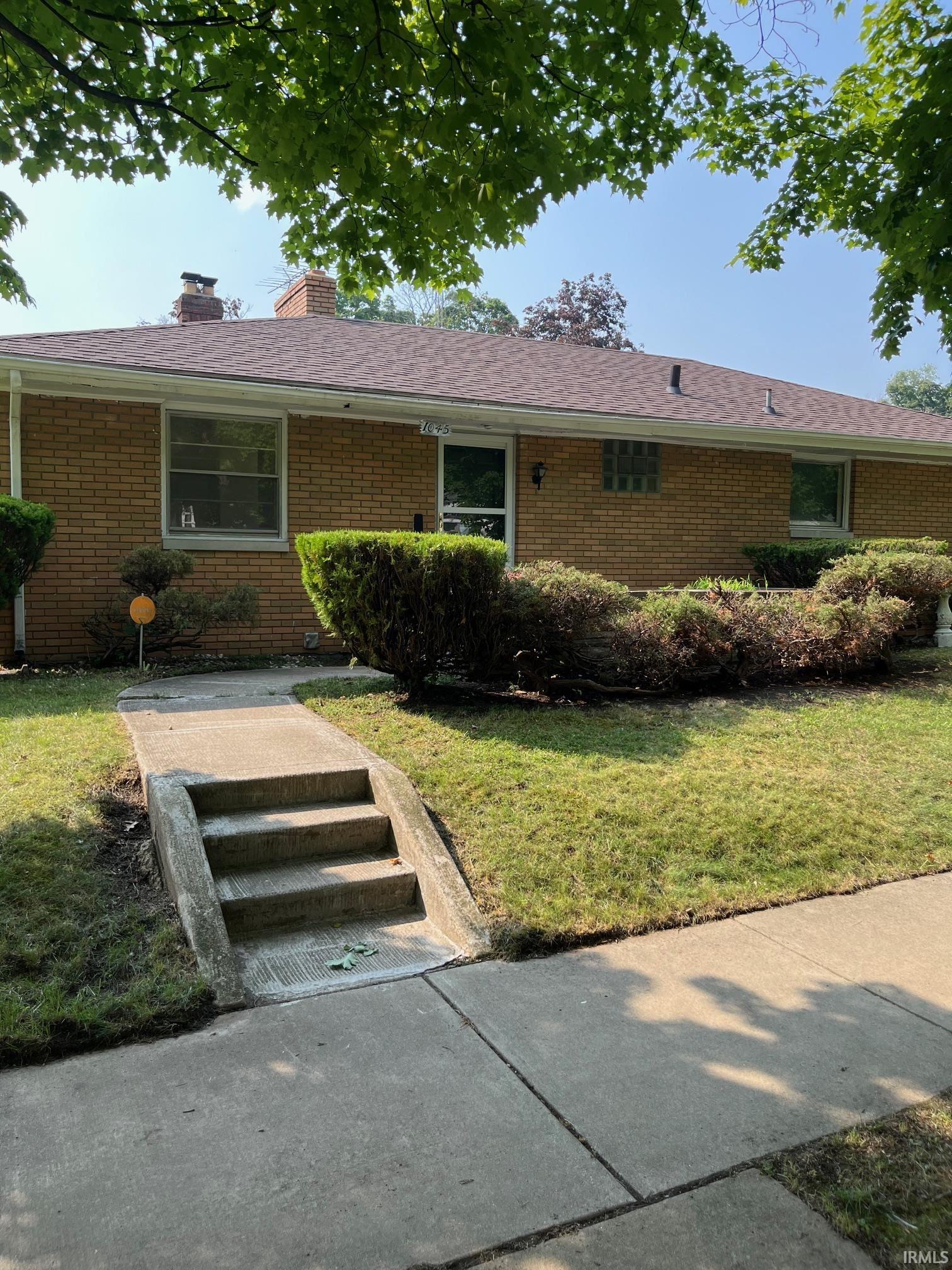 1045 Eclipse Place South Bend, IN 46628 - Photo 2 of 35