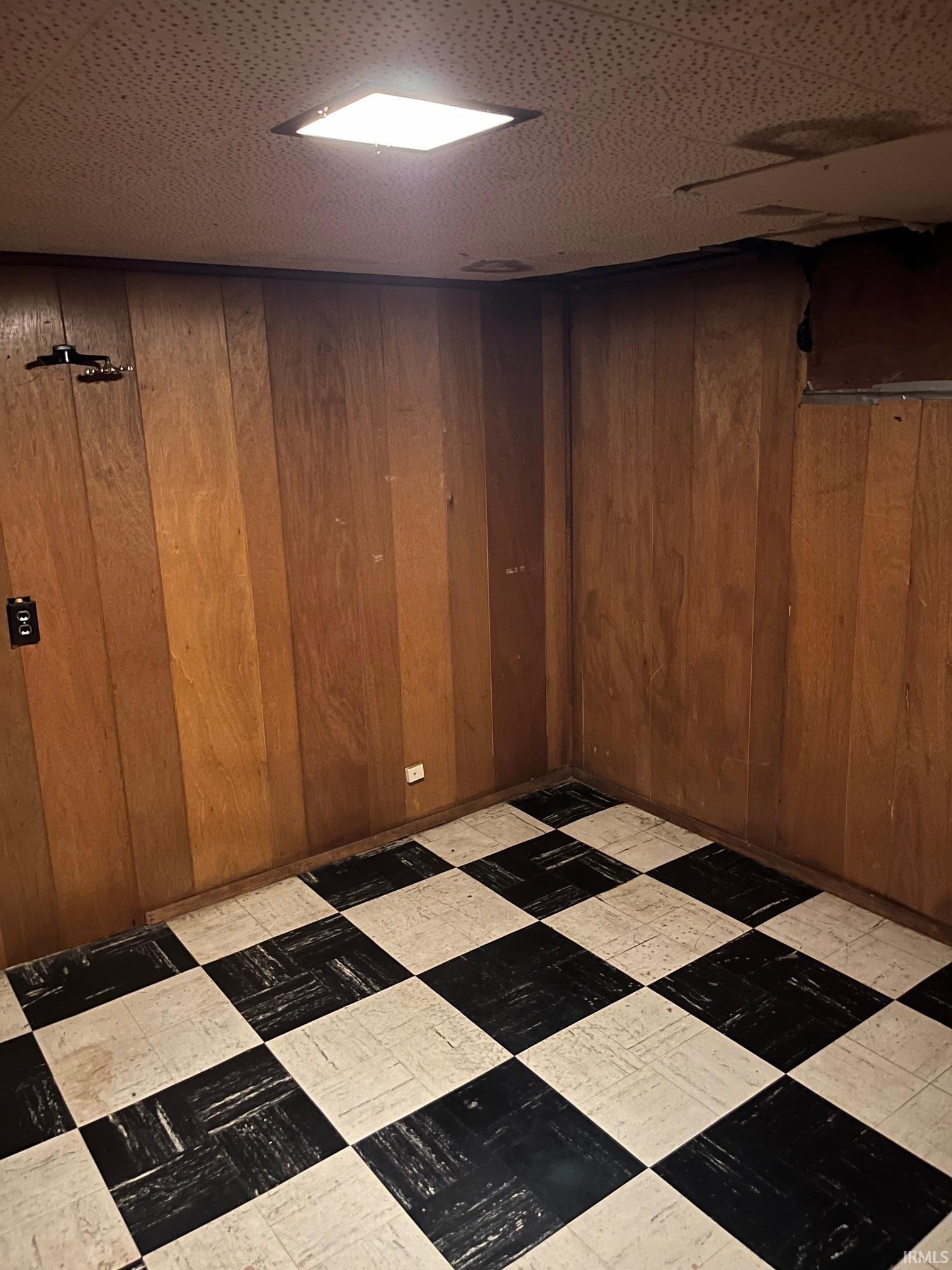 1045 Eclipse Place South Bend, IN 46628 - Photo 30 of 35