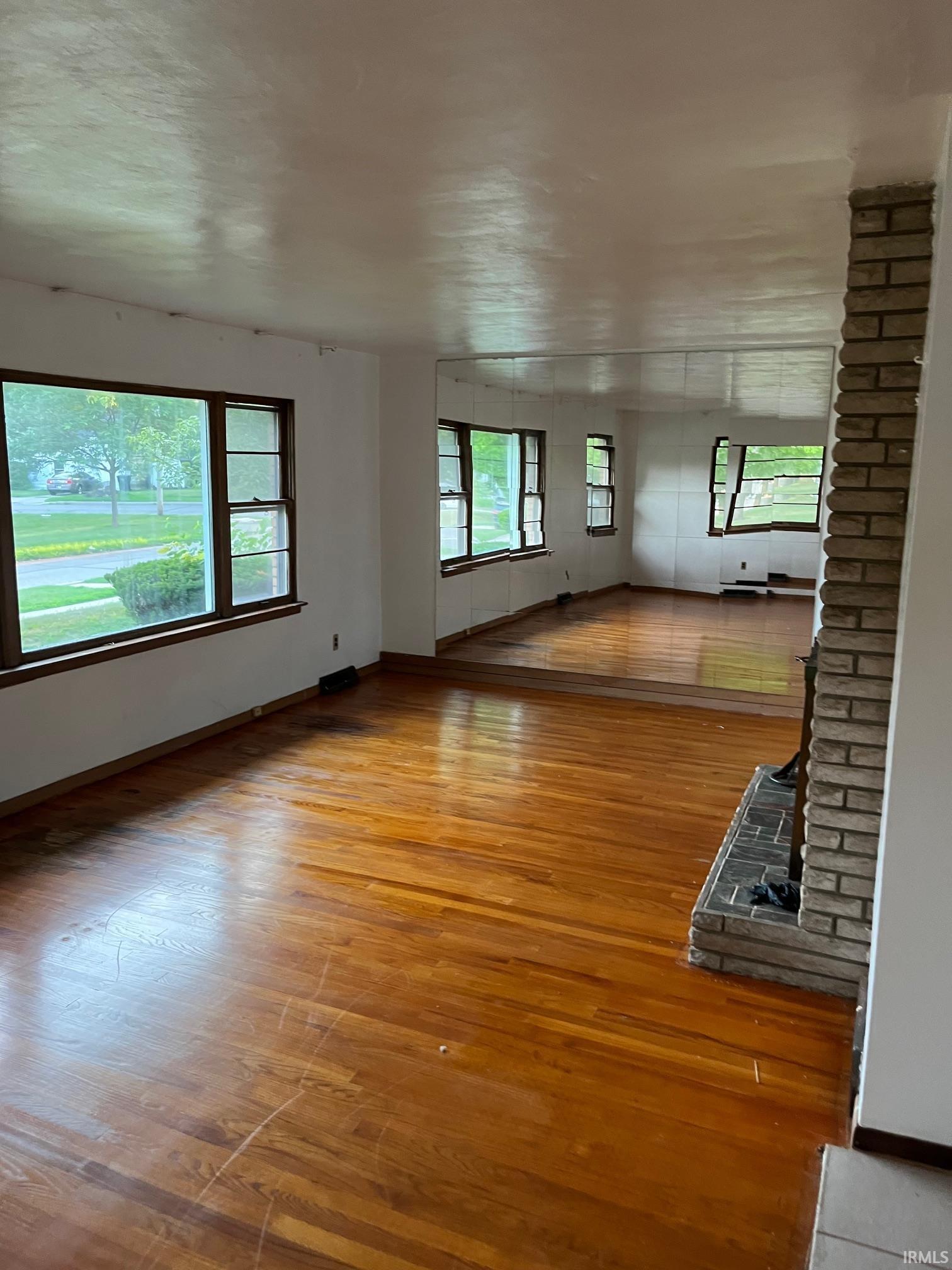 1045 Eclipse Place South Bend, IN 46628 - Photo 10 of 35