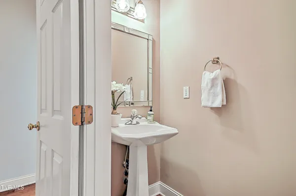 $3,600 | 1036 Sussex Drive, Unit 31, Kingsport, TN 37660