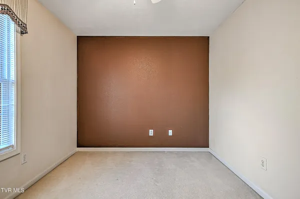 $3,600 | 1036 Sussex Drive, Unit 31, Kingsport, TN 37660