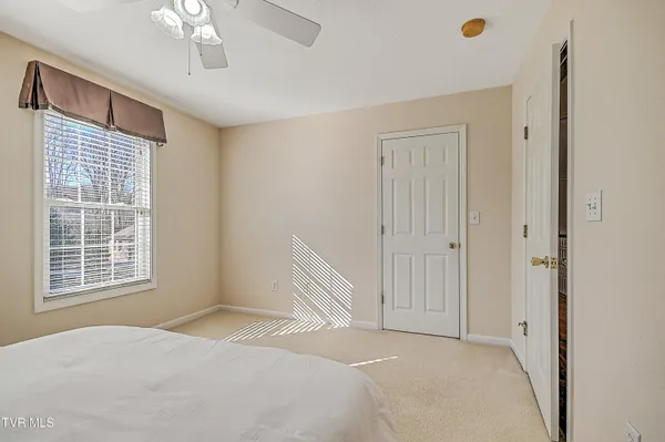 $3,600 | 1036 Sussex Drive, Unit 31, Kingsport, TN 37660