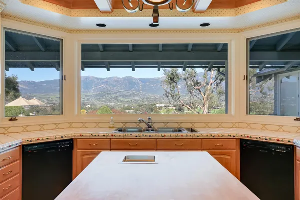 $11,900,000 | 940 Monte Drive, Santa Barbara, CA 93110