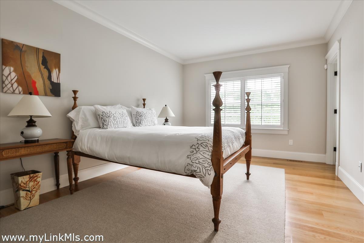 54 Fuller Street Edgartown, MA 02539 - Photo 18 of 31