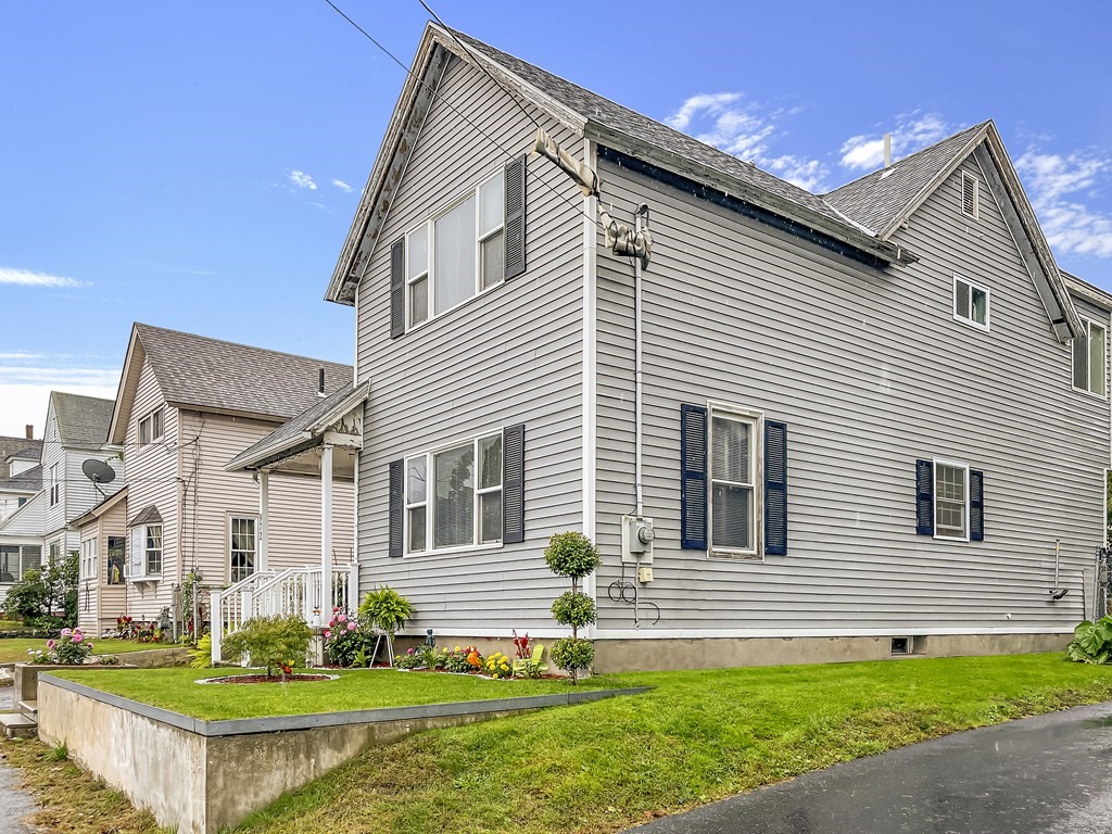 972 Main Street Clinton, MA 01510 - Photo 2 of 38 Gallery Image 2