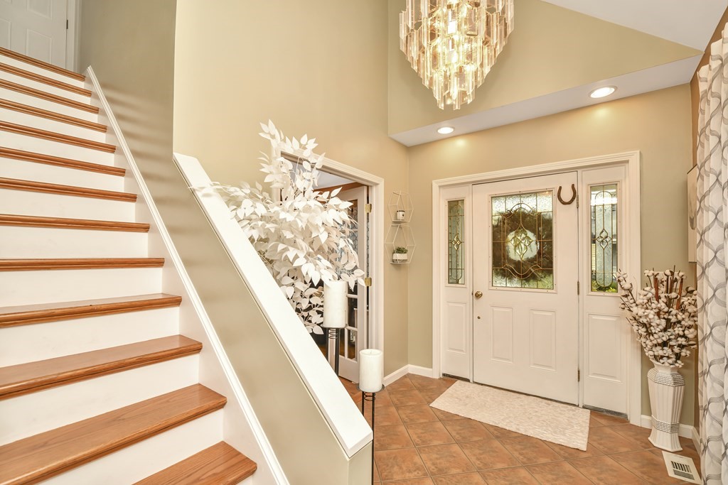 972 Main Street Clinton, MA 01510 - Photo 3 of 38 Gallery Image 3