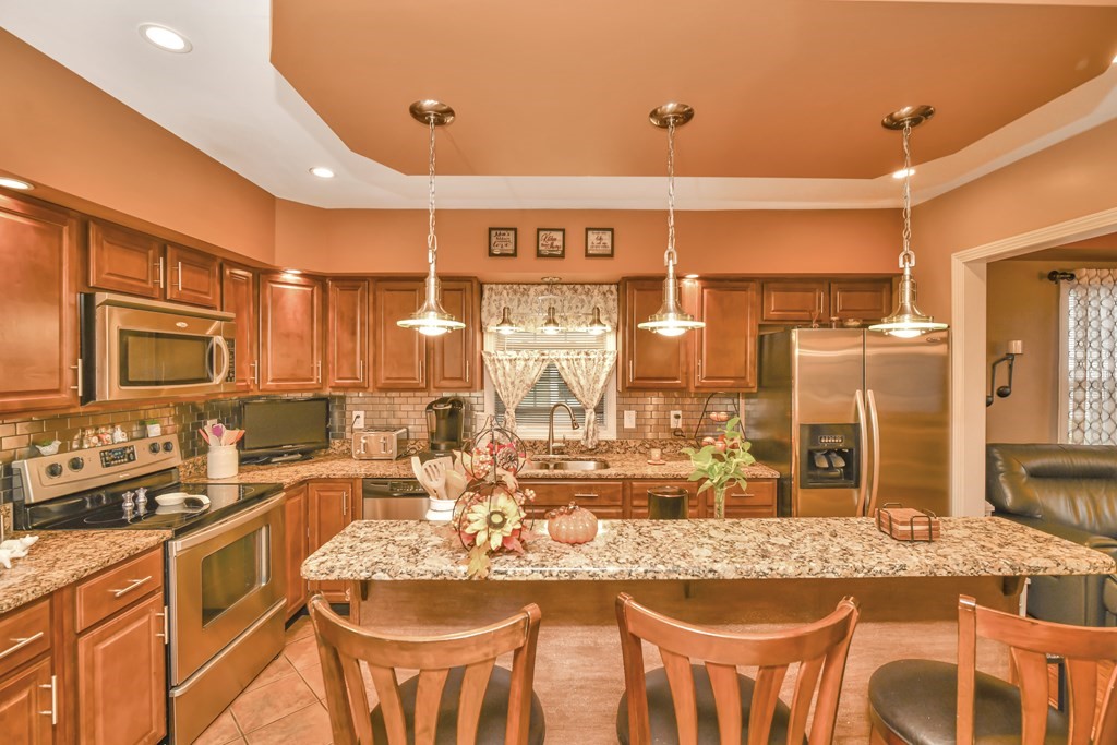 972 Main Street Clinton, MA 01510 - Photo 8 of 38 Gallery Image 8