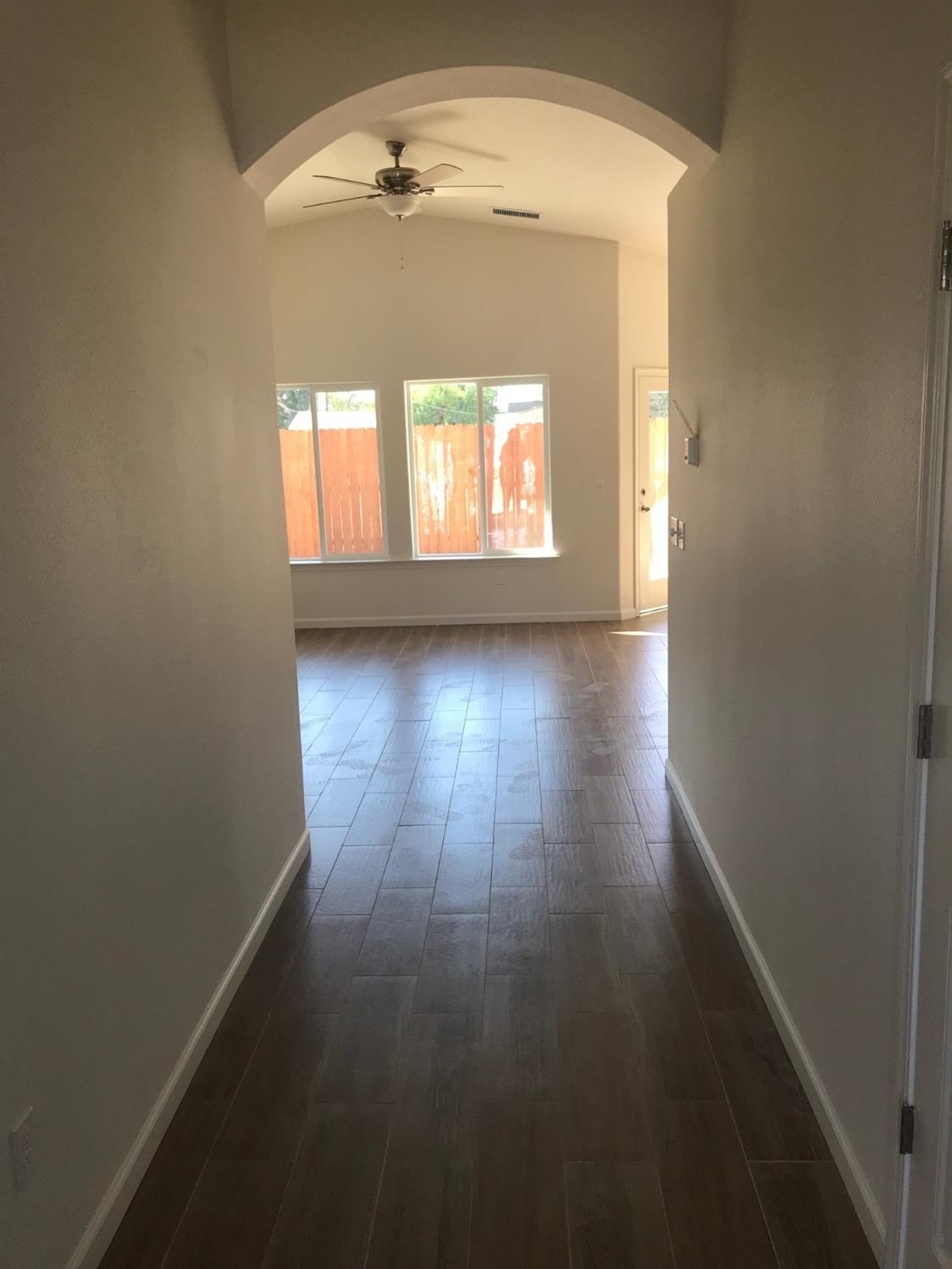 718 Riverside Drive Madera, CA 93638 - Photo 2 of 10 Gallery Image 2