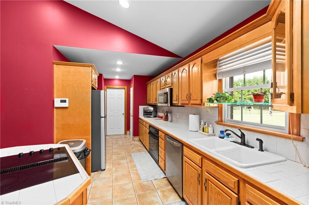 128 Meadowview Road Mocksville, NC 27028 - Photo 15 of 37