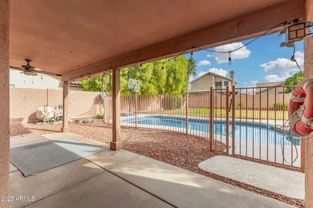 $2,450 | 15221 North 87th Drive, Peoria, AZ 85381