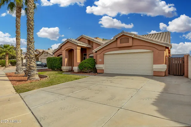$2,450 | 15221 North 87th Drive, Peoria, AZ 85381