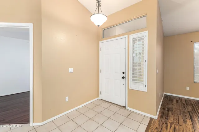 $2,450 | 15221 North 87th Drive, Peoria, AZ 85381