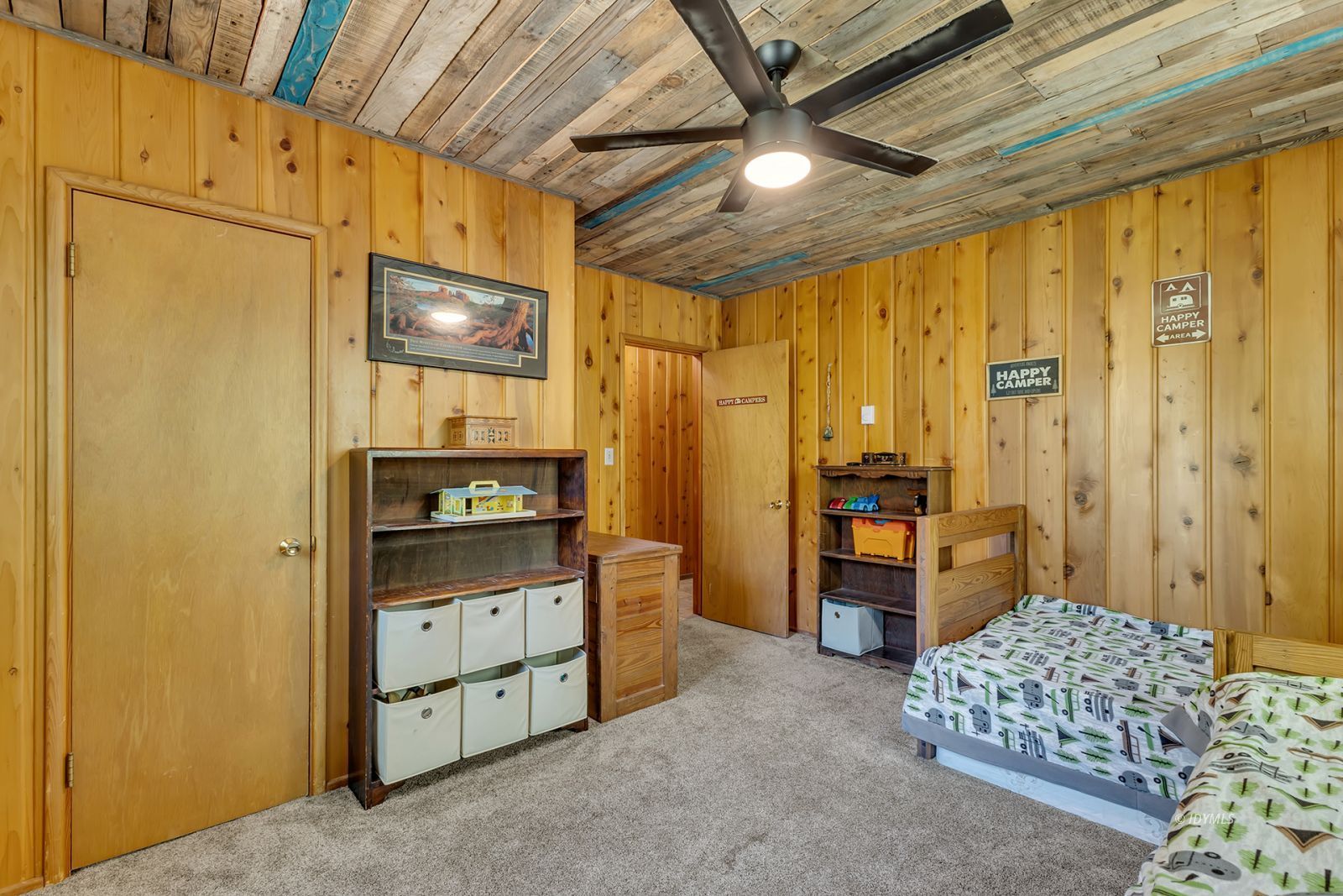 55175 John Muir Road, Unit CALIFO Idyllwild, CA 92549 - Photo 26 of 51 Main level bedroom 2 - loads of closets
