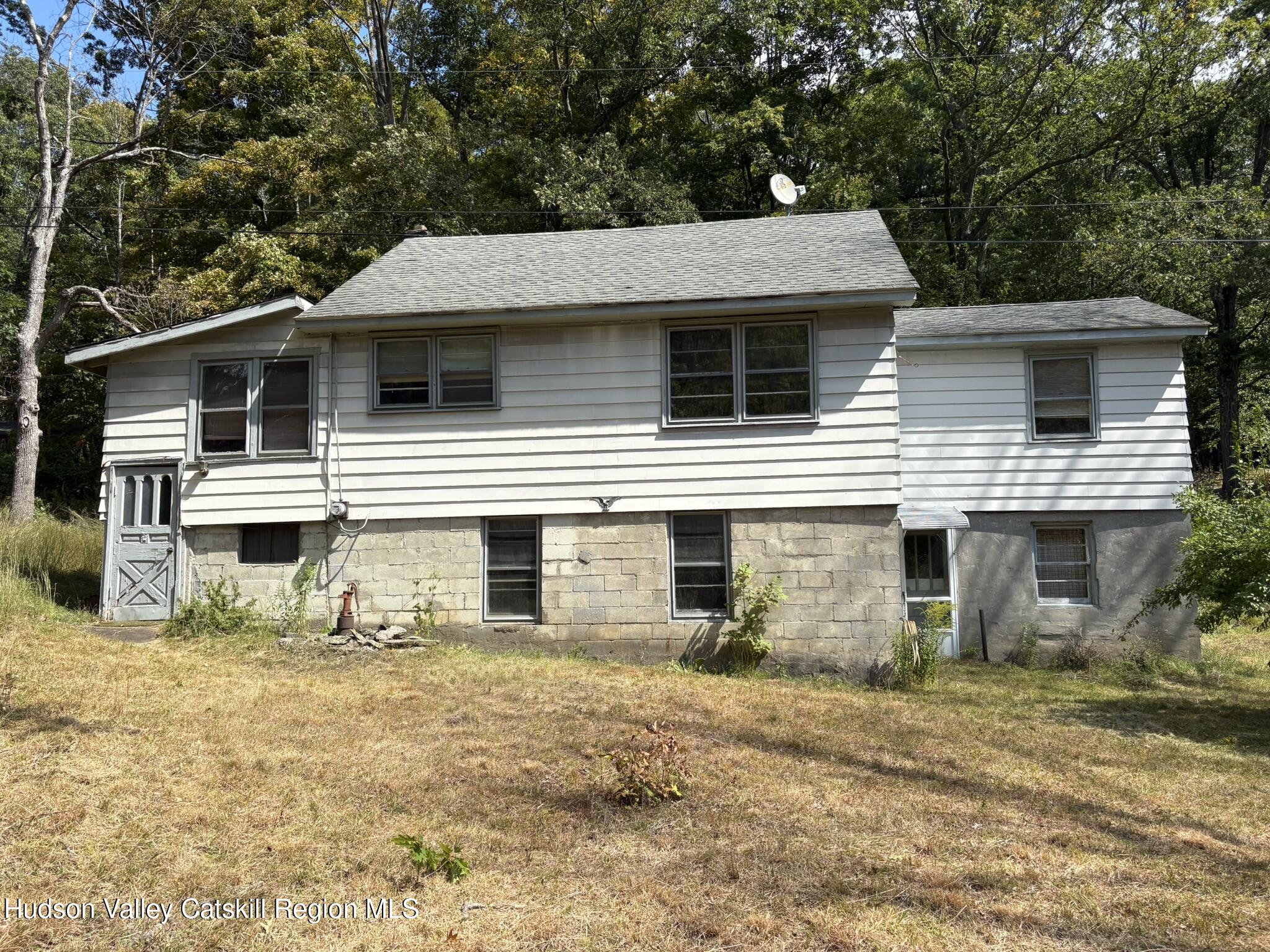 42 East Pond Lilly Road Ancram, NY 12502 - Photo 2 of 27 IMG_8378