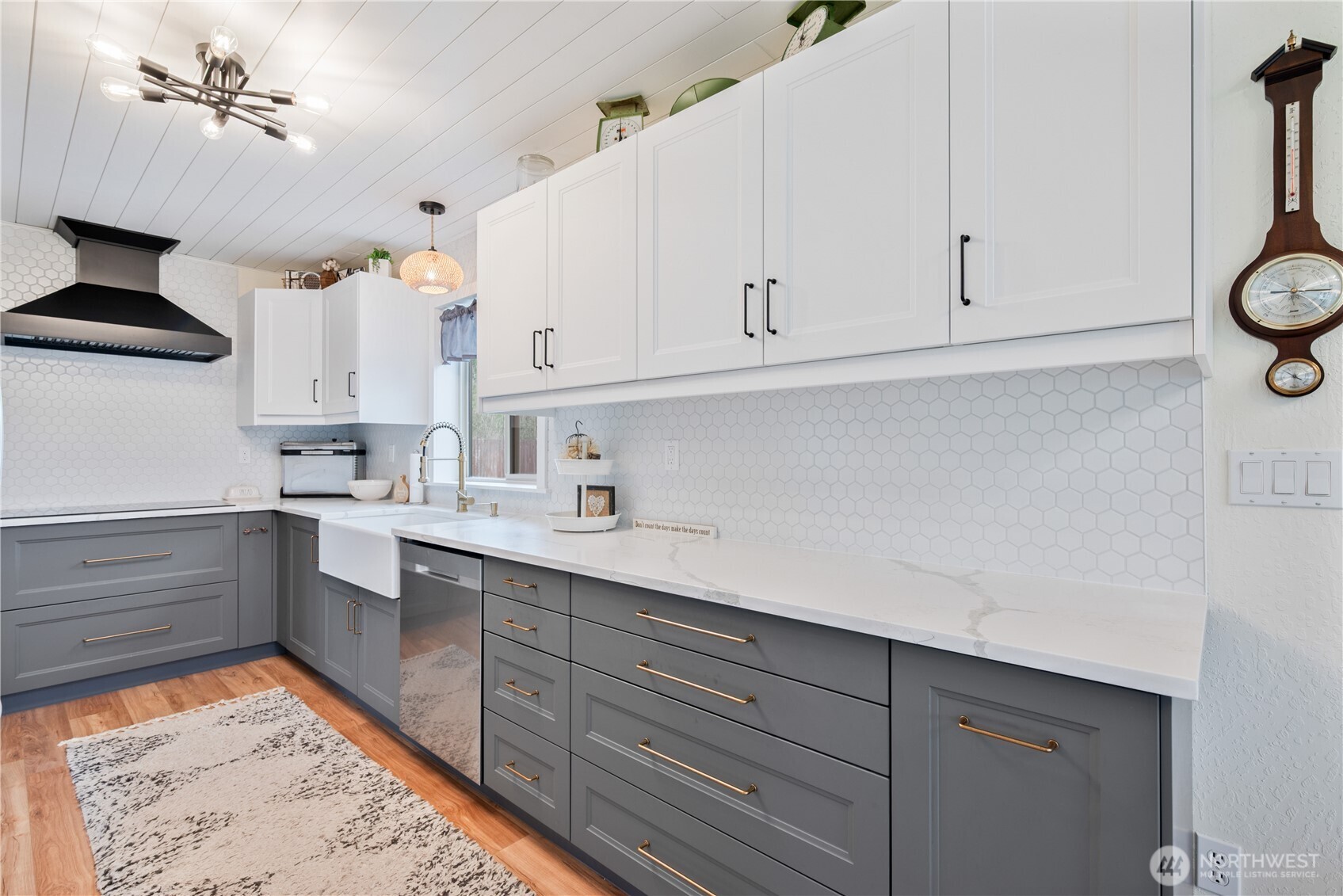 1239 Rose Valley Road Kelso, WA 98626 - Photo 15 of 40 a kitchen with granite countertop white cabinets and white appliances