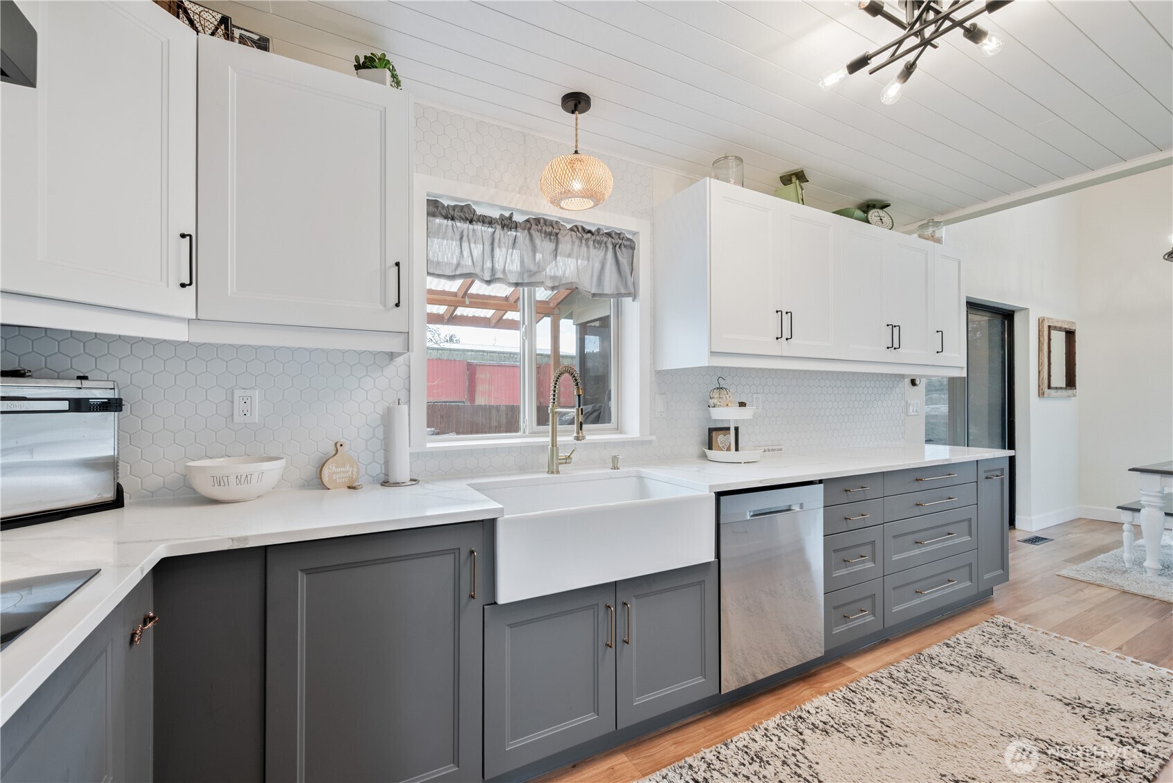 1239 Rose Valley Road Kelso, WA 98626 - Photo 17 of 40 a kitchen with a sink cabinets and window